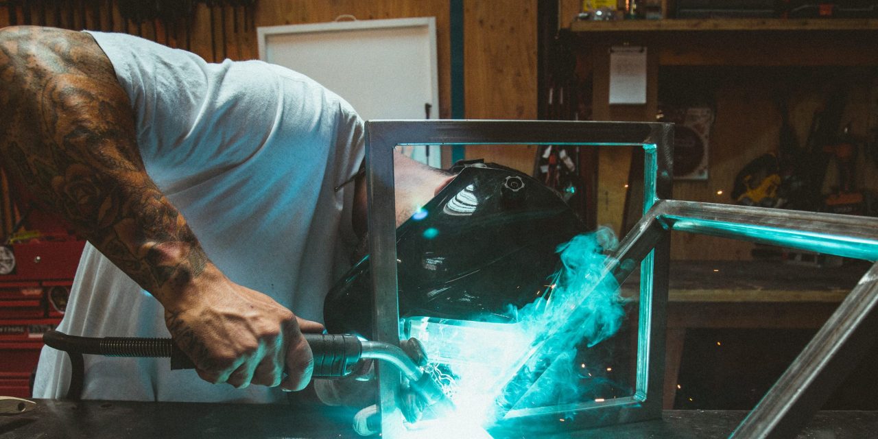 https://cladworx.com/wp-content/uploads/2020/06/dane-deaner-d0AcxMk33is-unsplash-scaled-1-e1746759486900-1280x640.jpg